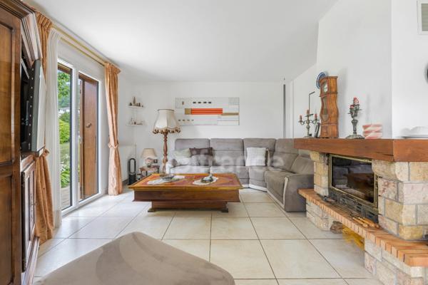 Maison à vendre 5 pièces DIVONNE LES BAINS (01)