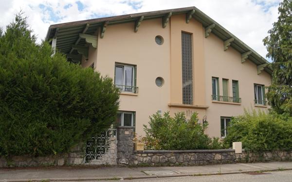 Maison à vendre    10 pièces • 320 m2 Hauteville-Lompnes