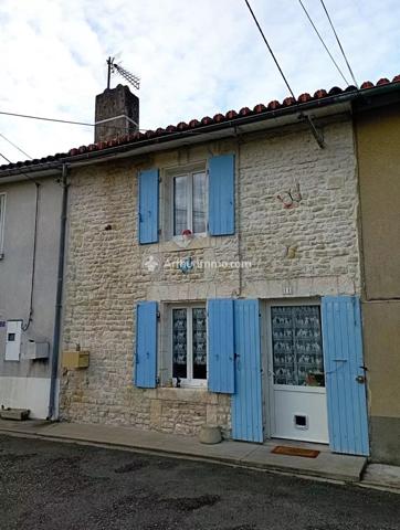 Vente Maison 2 pièces 45 m2 à Aigre