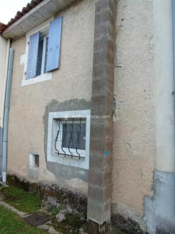 Vente Maison 2 pièces 45 m2 à Aigre