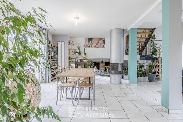 Maison contemporaine avec grande piscine, jardin et beaux volumes à 15 minutes d’Amiens