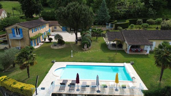 Maison avec gîte et Piscine -24200 Sarlat la Canéda