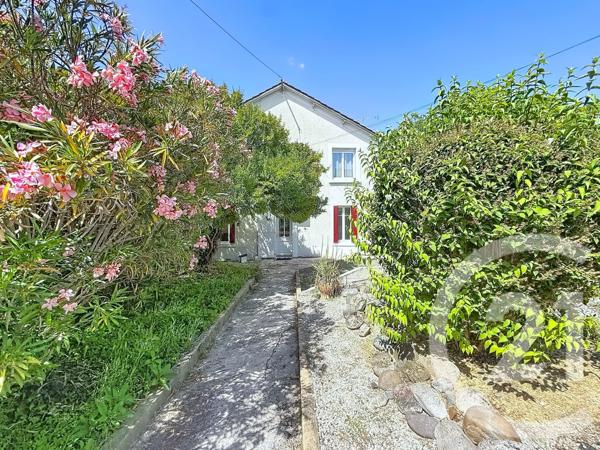 Maison à vendre  4 pièces - 92,94 m 2   GOND PONTOUVRE  - 16