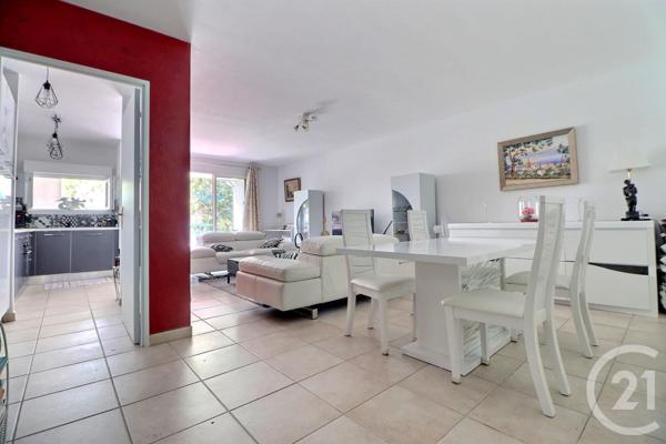 Appartement T3 à vendre  3 pièces - 75 m2 ST RAPHAEL - 83