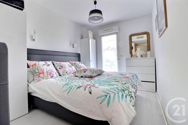 Appartement T3 à vendre  3 pièces - 75 m2 ST RAPHAEL - 83