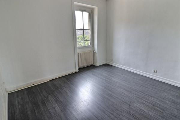 Appartement Figeac 3 pièce(s) 71 m2