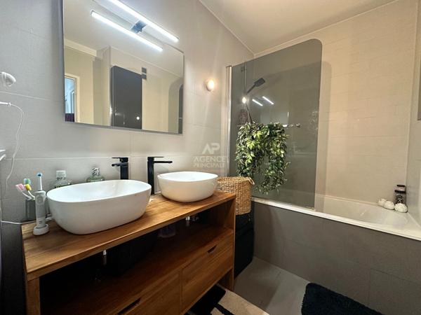 Sèvres Quartier Croix Bosset - Appartement 3 pièces €485 000 ** - Référence 566-S