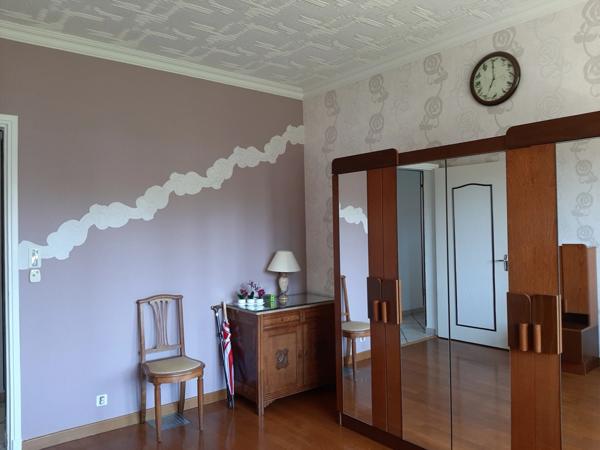 BELLE OPPORTUNITÉ. PAVILLON SUR SOUS SOL COMPLET DANS QUARTIER PAVILLONNAIRE.