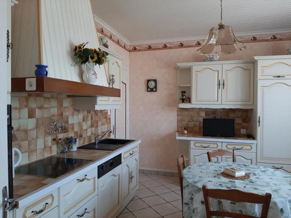 BELLE OPPORTUNITÉ. PAVILLON SUR SOUS SOL COMPLET DANS QUARTIER PAVILLONNAIRE.