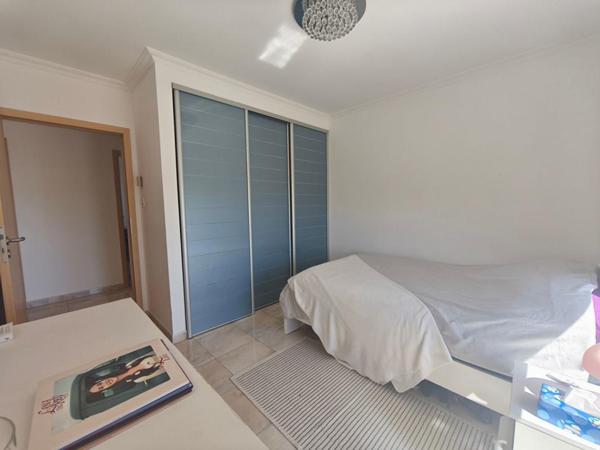 Villa d'exception dans le secteur Nîmes, 198m², jardin, piscine, spa