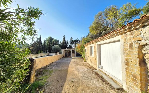 Maison à vendre    6 pièces • 125 m2 Ollioules