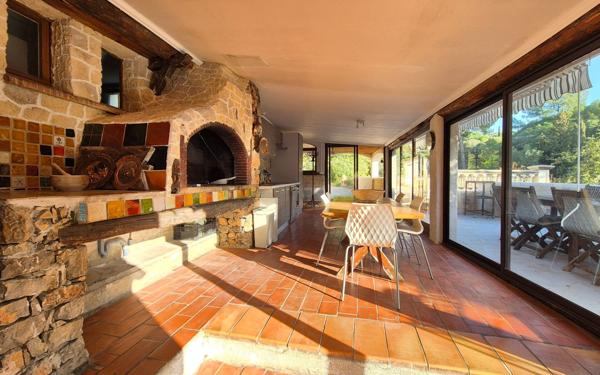 Maison à vendre    6 pièces • 125 m2 Ollioules