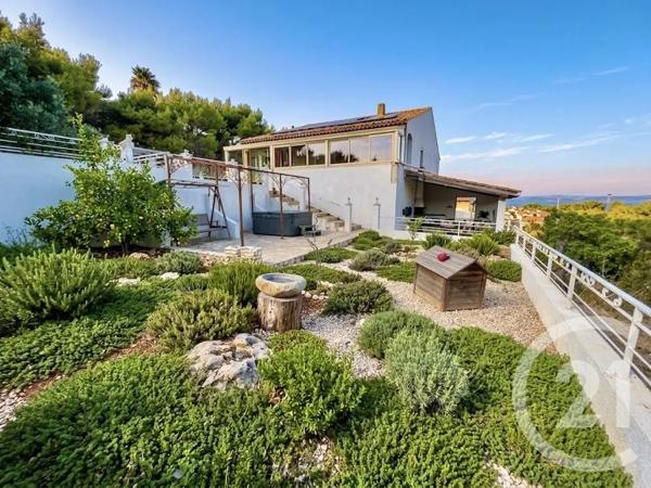 Maison à vendre  4 pièces - 115,83 m 2   MARTIGUES  - 13