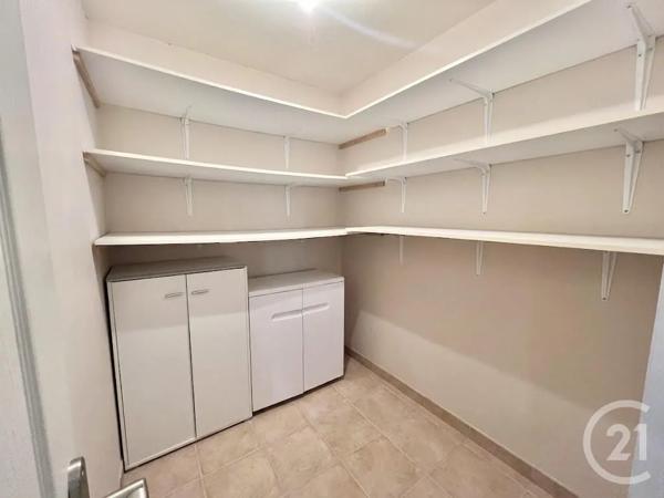 Maison à vendre  4 pièces - 115,83 m 2   MARTIGUES  - 13