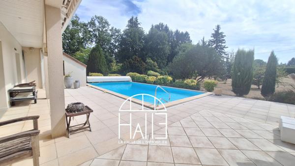 Maison
         7 pièces
        - 255 m² 384 900 € *