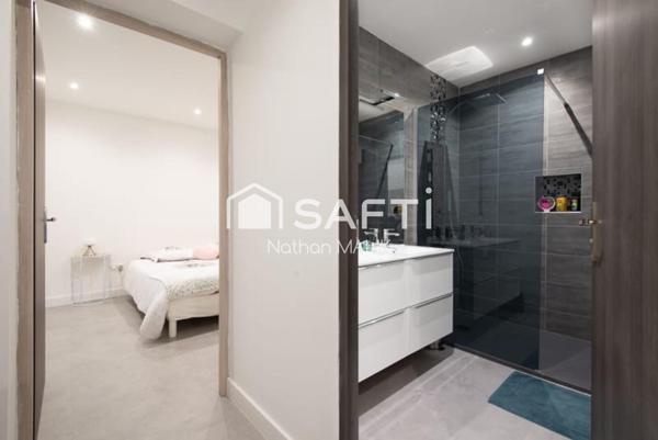 À proximité immédiate de la tour Philippe Lebel