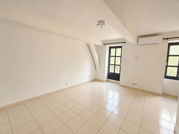 APPARTEMENT CLIMATISE 1 CHAMBRE AVE PARKING CARCASSONNE