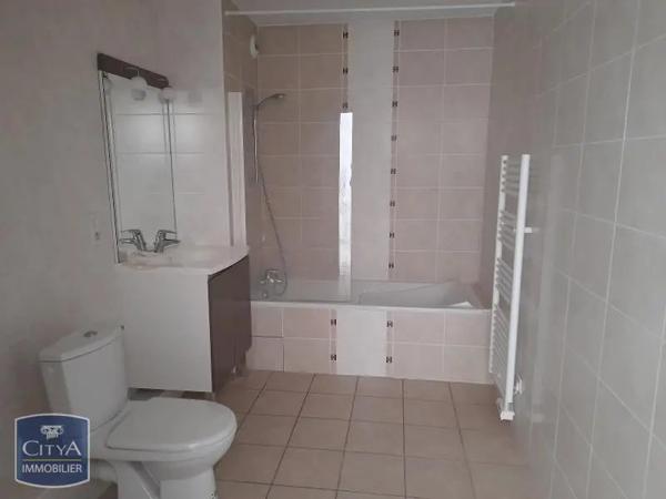 Appartement à louer 1 pièce 59.09m² Prévessin-Moëns (01280)