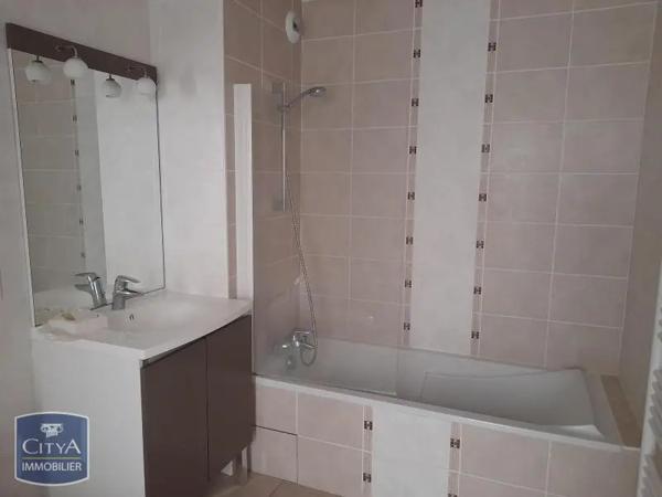Appartement à louer 1 pièce 59.09m² Prévessin-Moëns (01280)