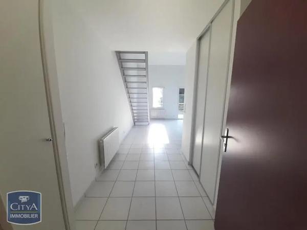 Appartement à louer 1 pièce 59.09m² Prévessin-Moëns (01280)