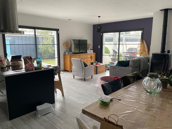 Entre Rochefort et Saintes : Saint-Sulpice-D 'Arnoult Maison de plain-pied 115m² avec Piscine