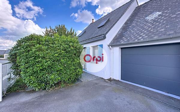 Maison à vendre    5 pièces •  Ambon