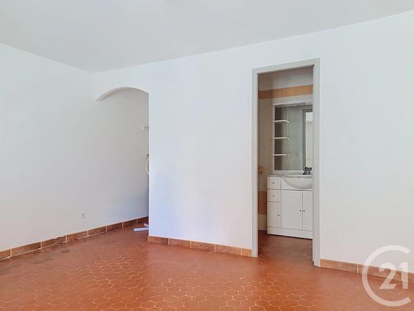 Immeuble à vendre  107,94 m 2   DRAGUIGNAN  - 83
