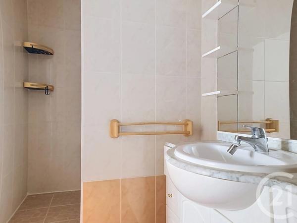 Immeuble à vendre  107,94 m 2   DRAGUIGNAN  - 83