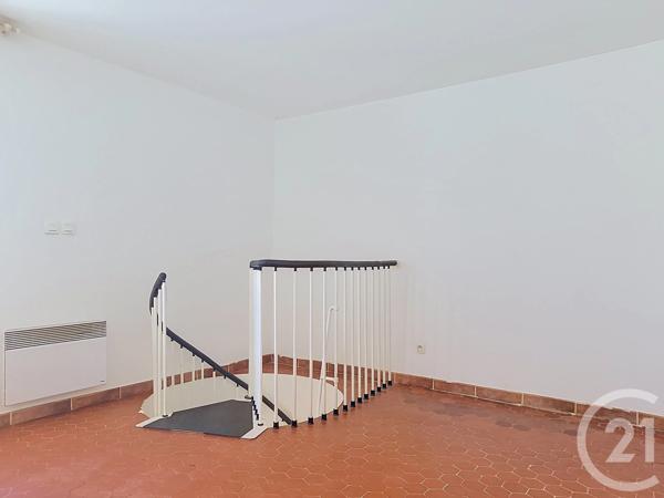 Immeuble à vendre  107,94 m 2   DRAGUIGNAN  - 83