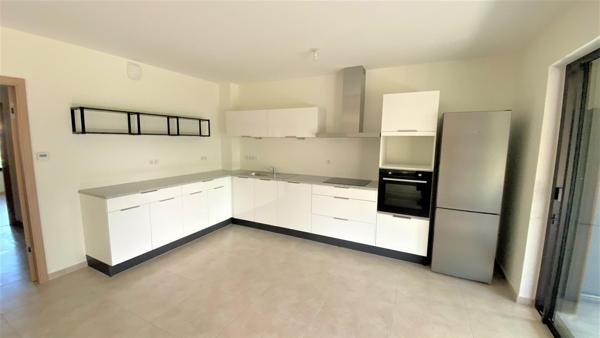 À LOUER – Appartement neuf avec grande terrasse – Au Jardin du Square