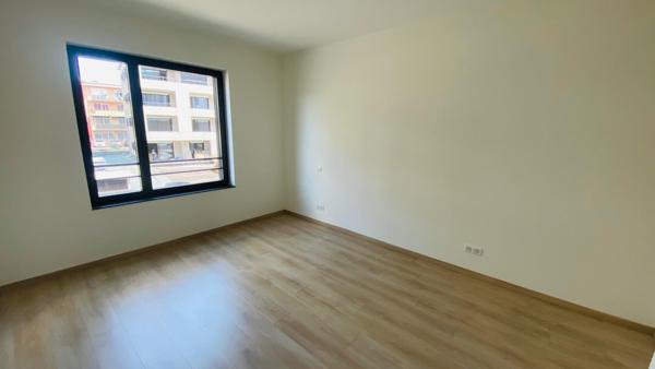 À LOUER – Appartement neuf avec grande terrasse – Au Jardin du Square