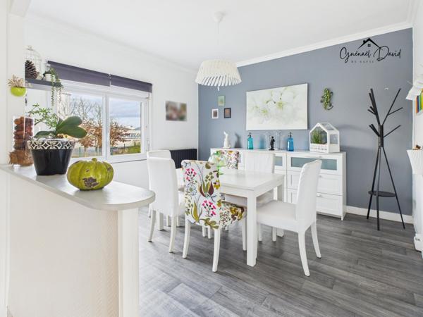 Maison bien entretenue avec beau potentiel – Quartier calme