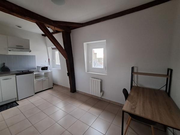 86200 LOUDUN Studio Loudun