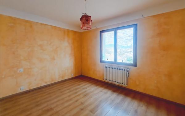 Maison à vendre    6 pièces • 154 m2 Manosque