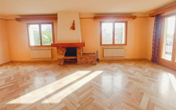 Maison à vendre    6 pièces • 154 m2 Manosque