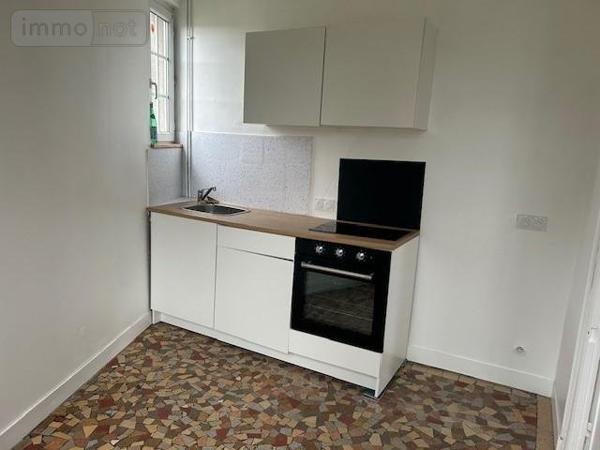 Maison à louer à Saint-Saëns en Seine-Maritime (76680), ref : 016/2818/MAV