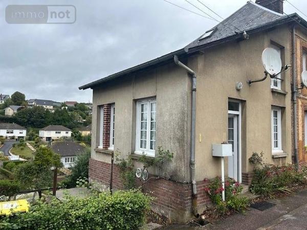 Maison à louer à Saint-Saëns en Seine-Maritime (76680), ref : 016/2818/MAV