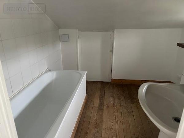 Maison à louer à Saint-Saëns en Seine-Maritime (76680), ref : 016/2818/MAV