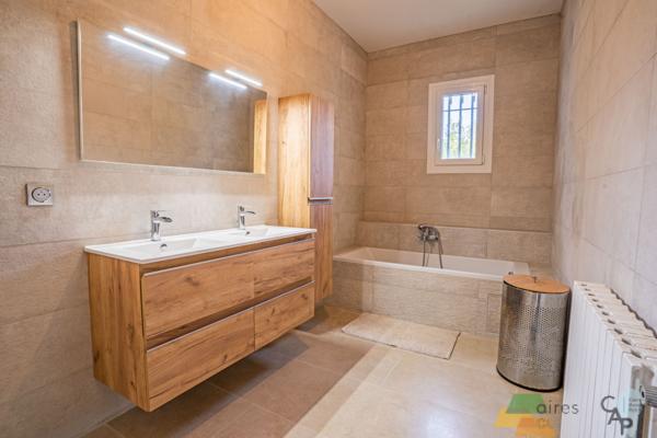 Santa-Maria-di-Lota (20200) Villa de standing T5 magnifique vue mer - jardin et piscine à Miomo