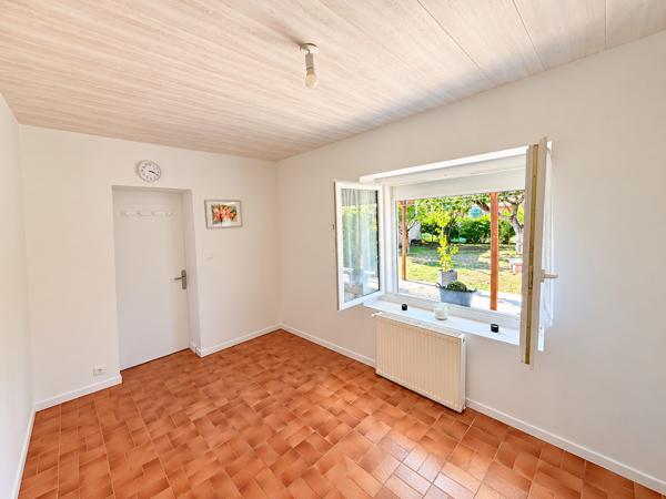 Maison
         6 pièces
        - 122 m² Exclusivité 380 000 €*