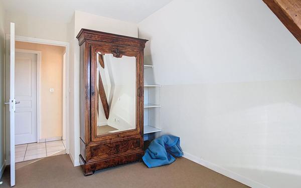 Appartement à louer    4 pièces • 71,40 m2 Arpajon-sur-Cère