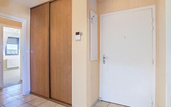 Appartement à louer    4 pièces • 71,40 m2 Arpajon-sur-Cère