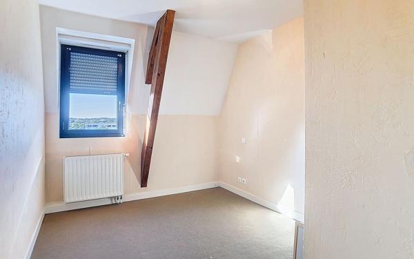 Appartement à louer    4 pièces • 71,40 m2 Arpajon-sur-Cère