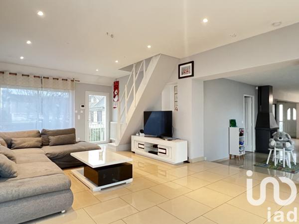 Maison à vendre 8 pièces 176 m² Sainte-Geneviève