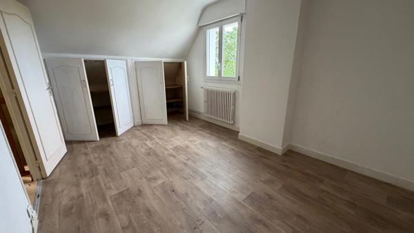 Maison à LOUDEAC, 22600 - 5 pièces 190m²