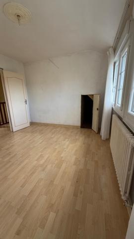 Maison à LOUDEAC, 22600 - 5 pièces 190m²