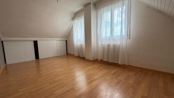 Maison à LOUDEAC, 22600 - 5 pièces 190m²
