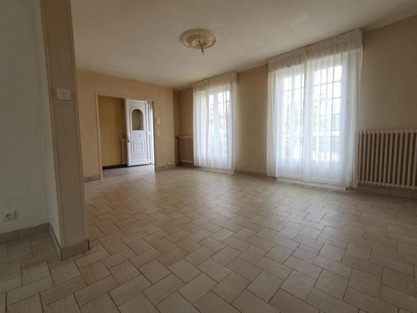 Maison à LOUDEAC, 22600 - 5 pièces 190m²