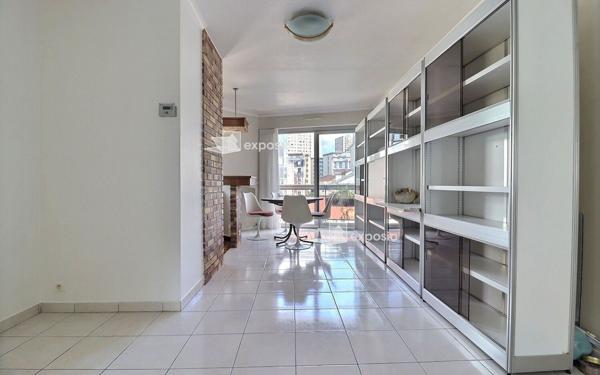 Appartement à vendre    2 pièces • 40,90 m2 Paris 19