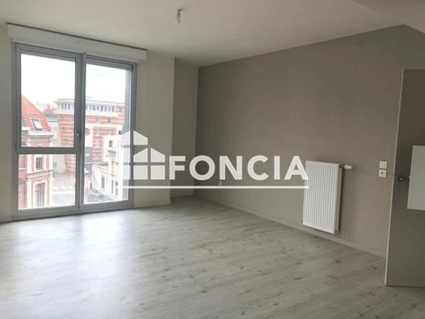 Location Appartement meublé 2 pièces 49.35 m² - 21/21B RUE DELPHIN PETIT Lille 59000